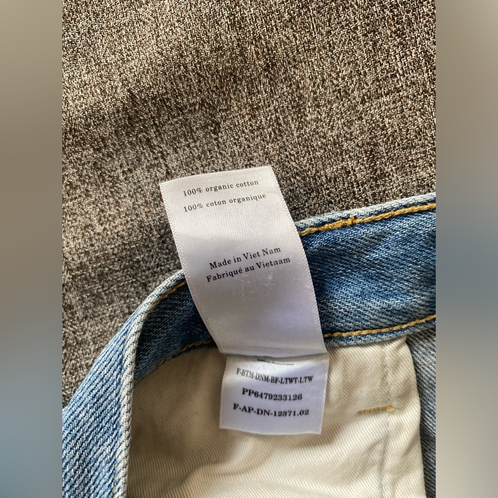 Everlane the Super-Soft Relaxed Runaround Jean in Vintage Light Blue Size 32 - Picture 12 of 13